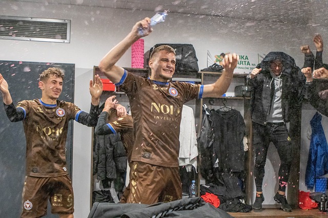 来了更多资 来了更多资